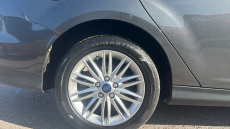 Ford Focus 1.0 EcoBoost 125 Zetec Edition 5dr Auto Petrol Estate